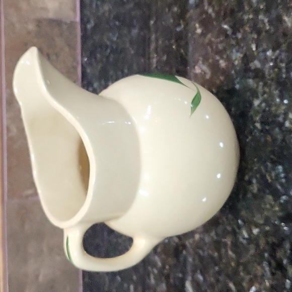 Vintage Watt Ware #16 Star Flower Pottery Pitcher U.S.A. 6-1/4" h - Picture 2 of 6